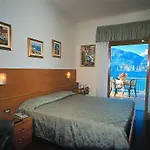 Eden 3*