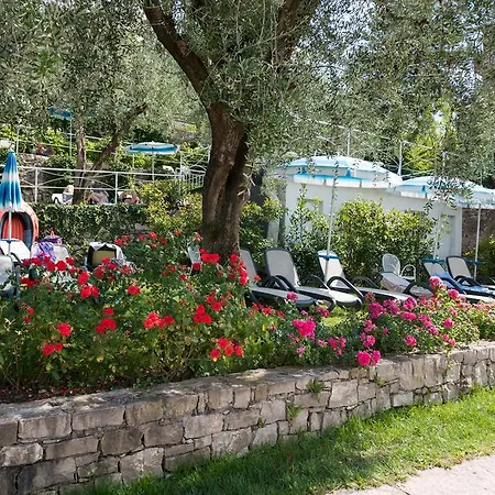 Eden ברנצונה סול גארדה